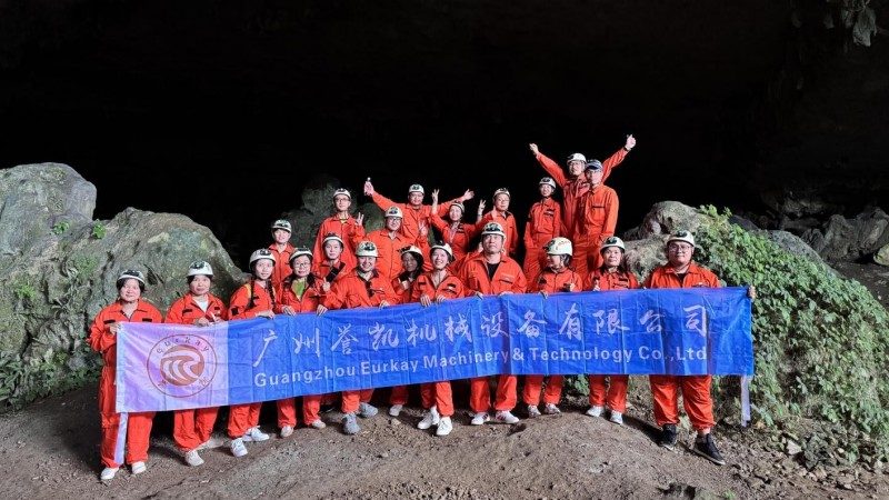 Échos des profondeurs de la grotte : une rencontre mutuelle avec la nature et les équipiers
